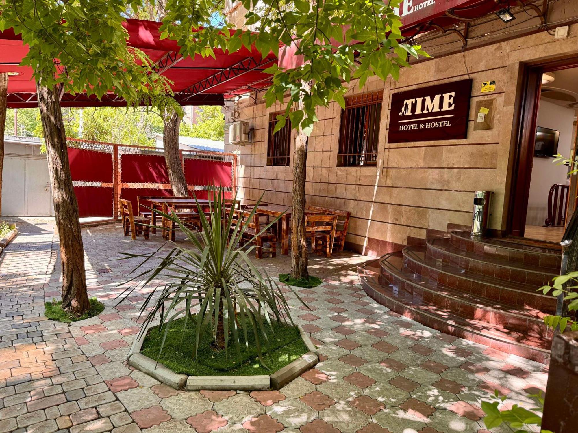 Time Hotel & Tours Ереван Экстерьер фото