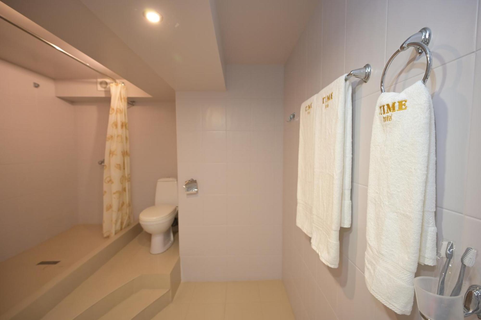 Time Hotel & Tours Ереван Экстерьер фото