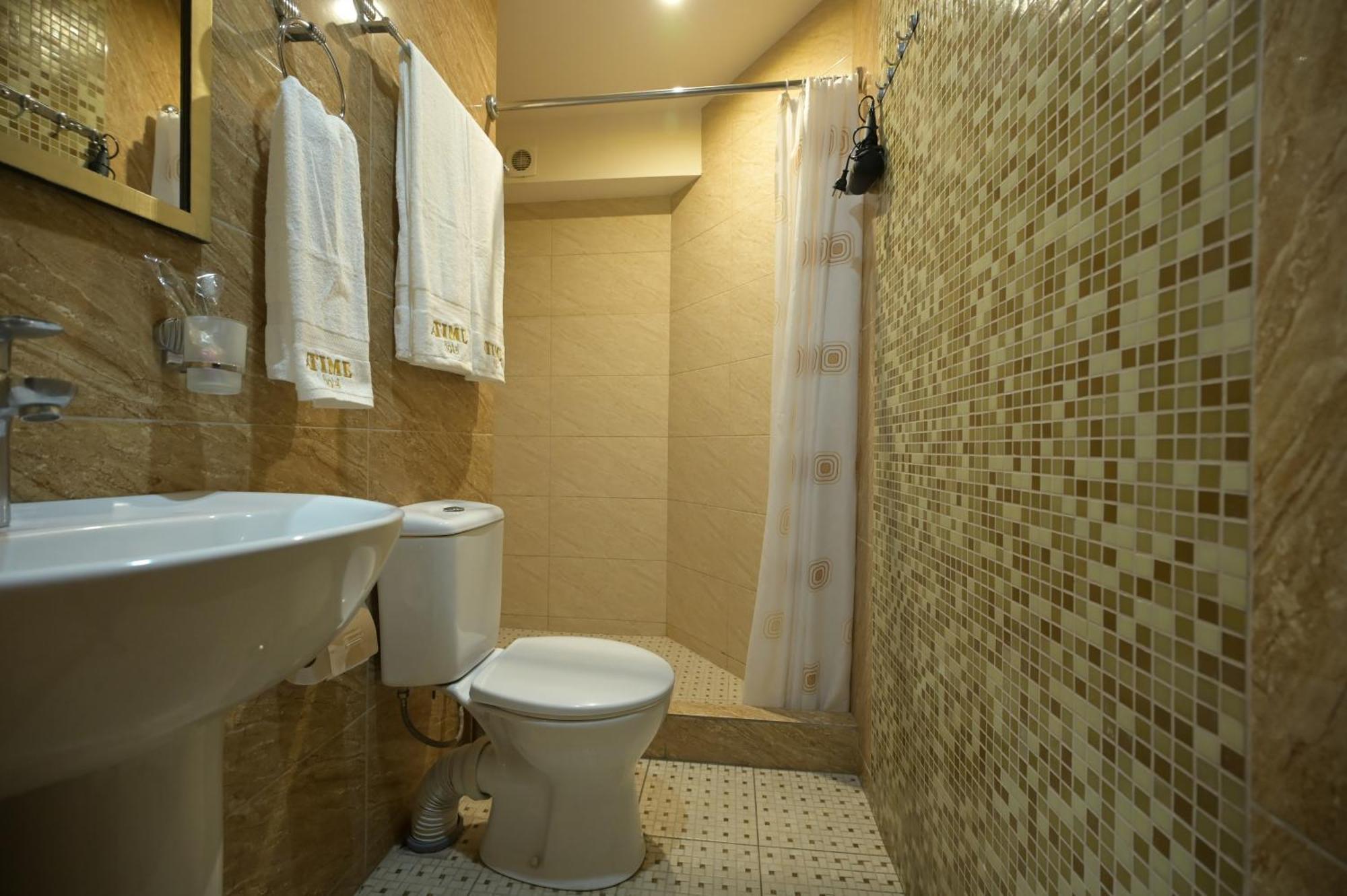 Time Hotel & Tours Ереван Экстерьер фото