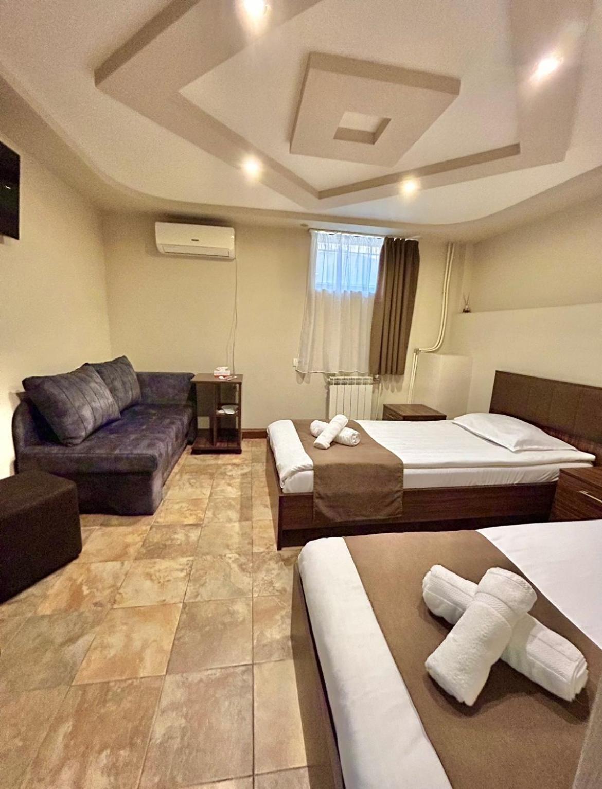 Time Hotel & Tours Ереван Экстерьер фото